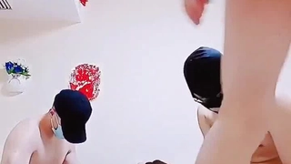 溢出英文口水人妻逼水多阴道紧致湿滑
