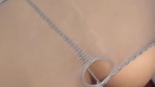 眼镜妹子携自己的男友无套啪啪女上位打桩下下到底，肉色丝袜丰满大屁股，双双高潮，倒插射嘴口爆第01集