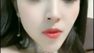 巨乳少妇背着老公做兼职女，全程主动口交优秀的很