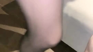 蓝发美女主播极品巨乳两个大奶子夹着自慰棒很是诱惑全裸自慰大秀