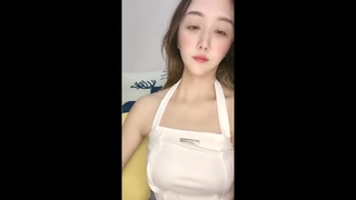 美国家庭剧:爸爸和继女的禁忌艳遇
