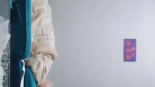 大屁股少女在高清视频中被操逼