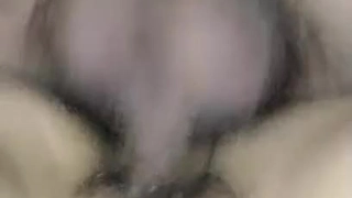 专约老阿姨，35岁极品良家兼职，两炮过后瘫软沙发，小憩二十分钟，舌吻调情，骚穴水汪汪